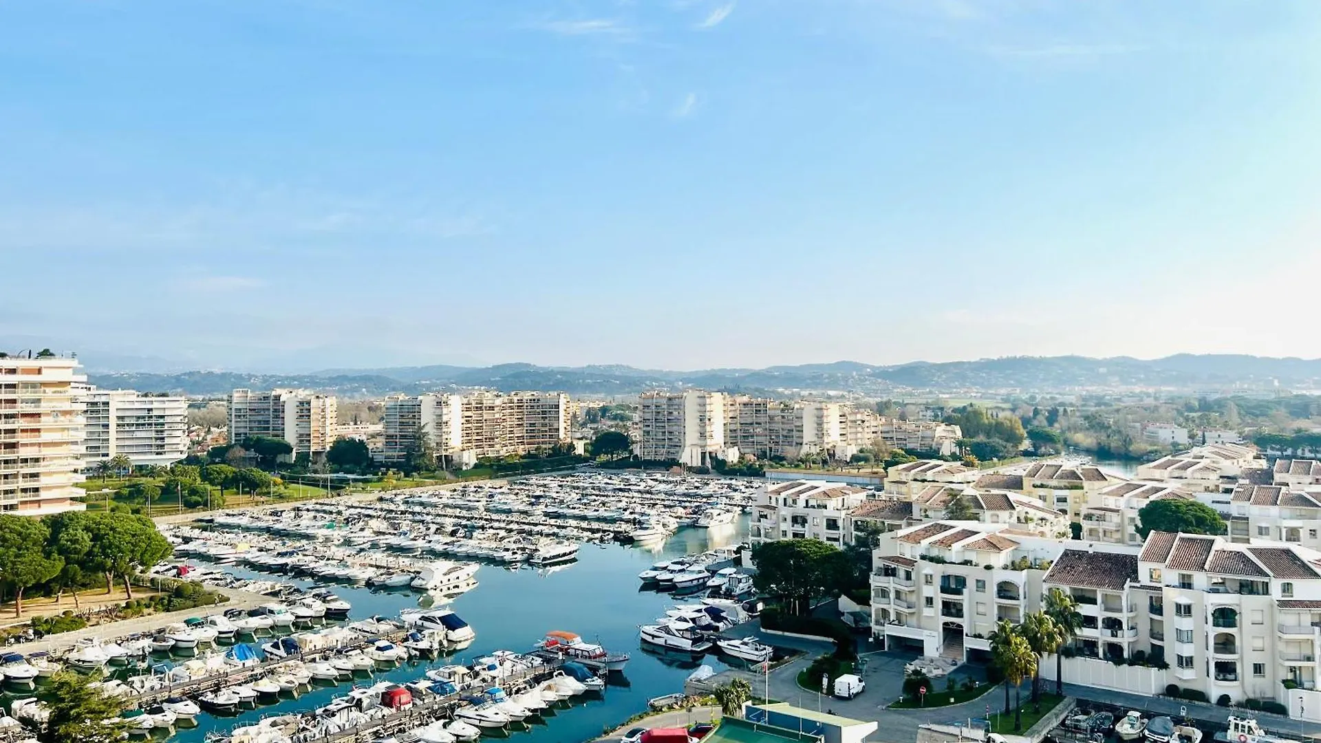 Cannes Marina, Studio Vue Port Avec Piscine Et Parking Prive Mandelieu-la-Napoule 0*,